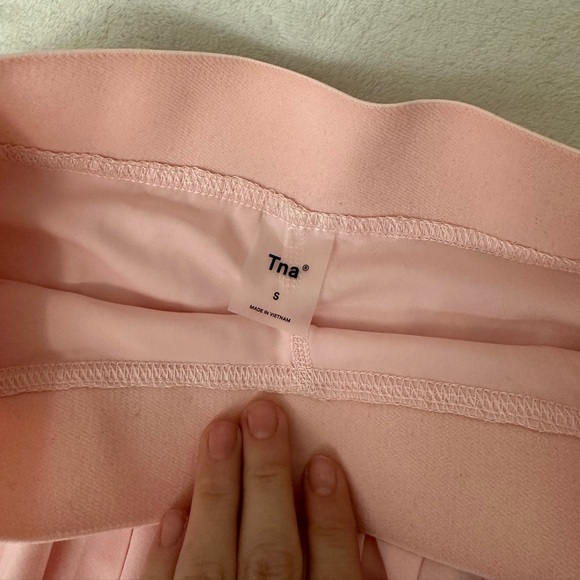 TNA Aritzia pink tennis skirt size small - Picture 2 of 2
